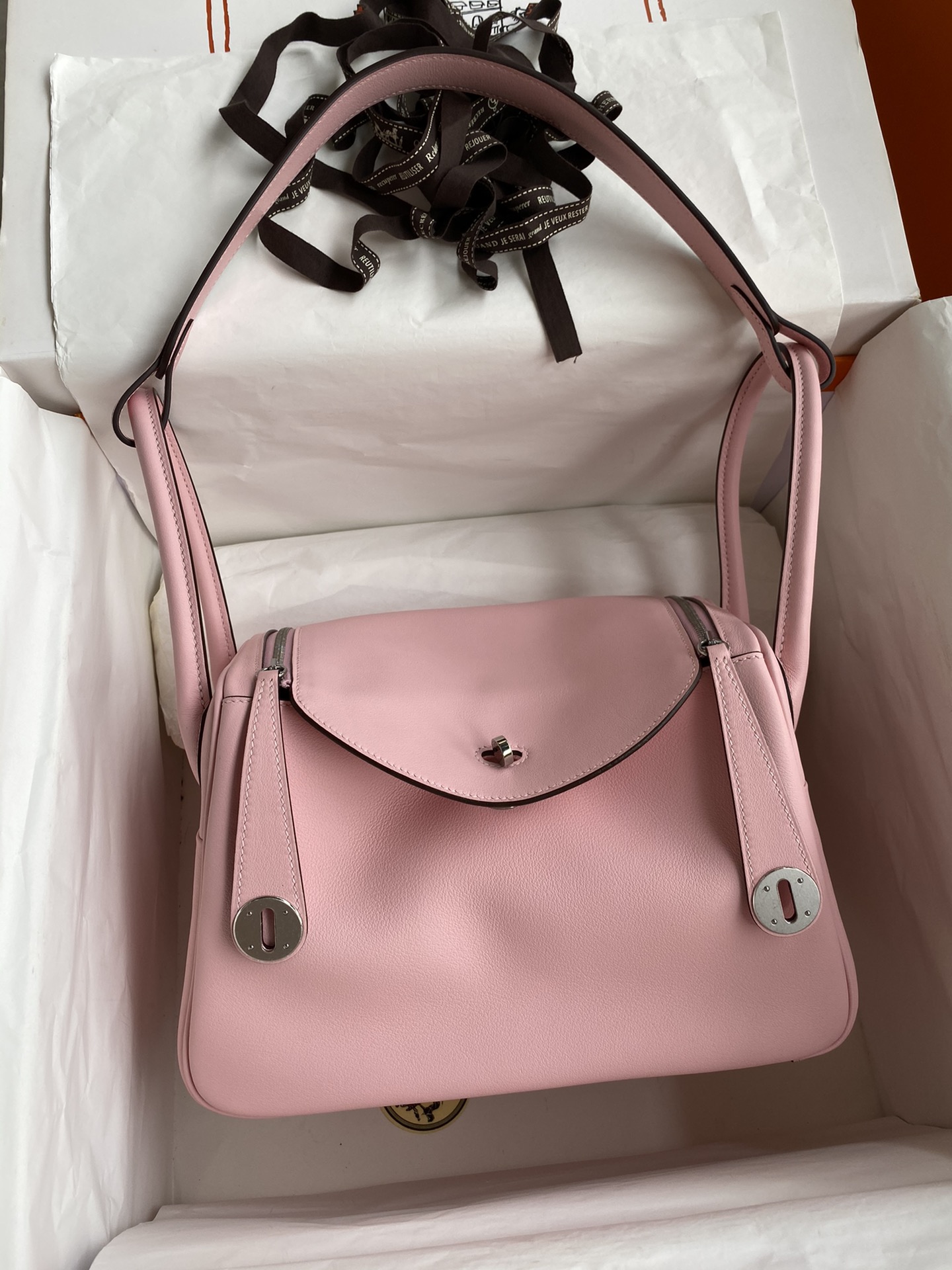 Hermes Lindy 26cm Handbag Shoulder Bag In Pink Swift Leather